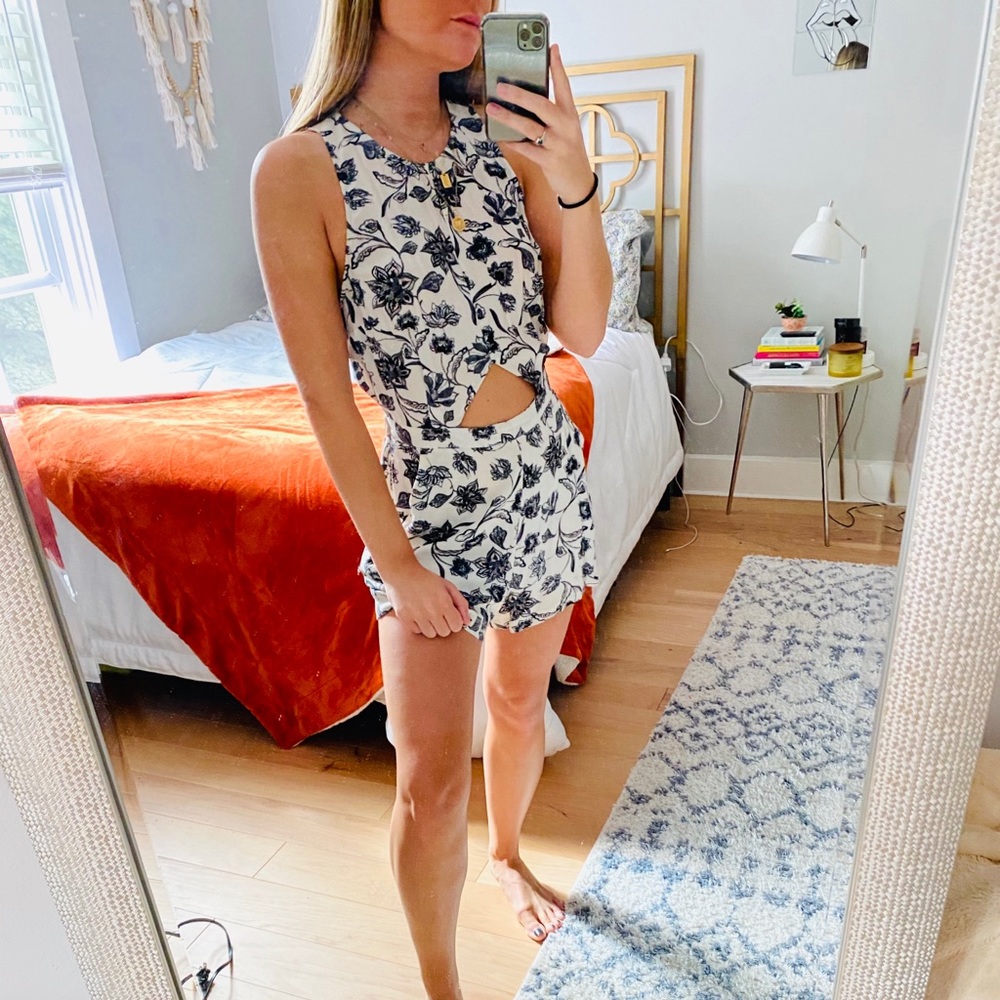 Kendall and Kylie floral Romper, size S